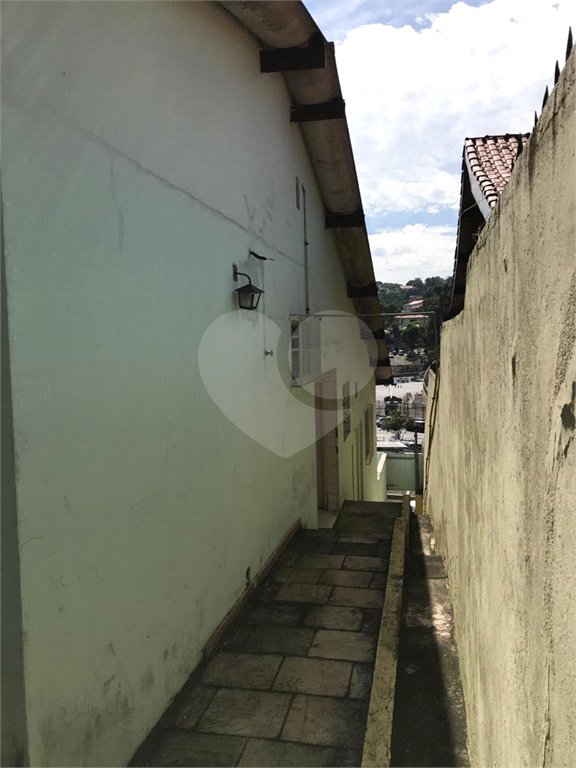 Casa à venda com 3 quartos, sendo 1 suíte, em Morumbi, São Paulo, SP