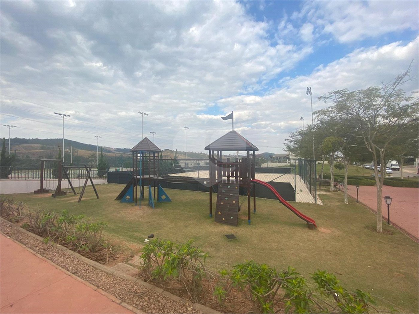 Casa à venda com 3 suítes no condomínio Campo de Toscana, Vinhedo - SP