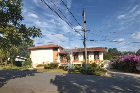 Casa à venda com 7 quartos, sendo 4 suítes, no condomínio Estância Marambaia, Vinhedo - SP