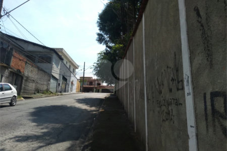 Casa à venda com 3 quartos, sendo 1 suíte,  em Vila Oliveira, Mogi das Cruzes, SP