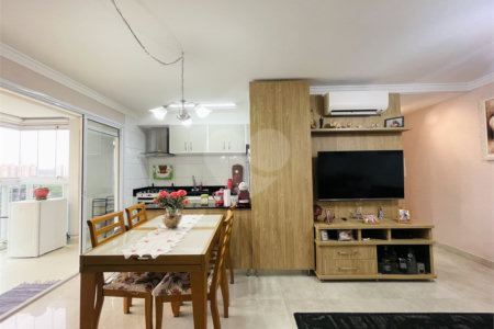 Apartamento à venda com 2 suítes em Vila Scarpelli, Santo André, SP