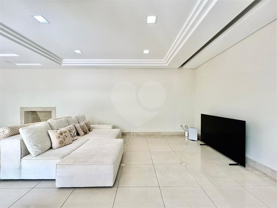 Casa à venda com 4 suítes no condomínio Quinta das Laranjeiras, Jundiaí - SP