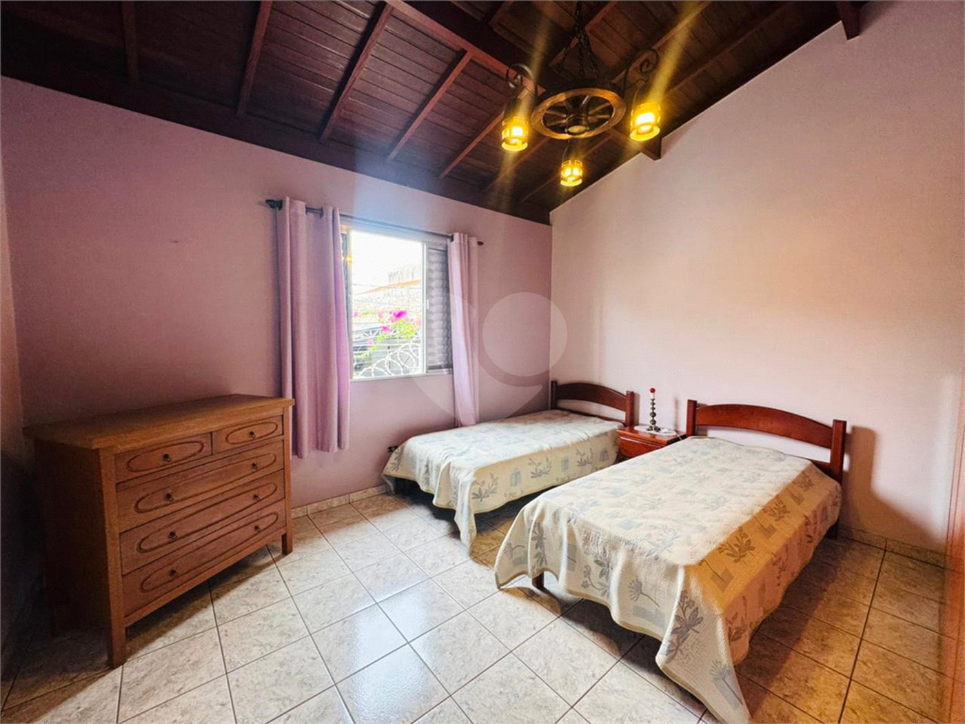 Casa à venda com 3 quartos, sendo 1 suíte,  em Vila Galvão, Guarulhos, SP