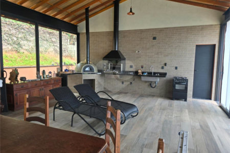 Casa à venda com 4 suítes no condomínio Terras de Santa Teresa II, Itupeva - SP