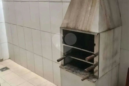 Casa à venda com 2 quartos no condomínio Karolyne, Votorantim - SP