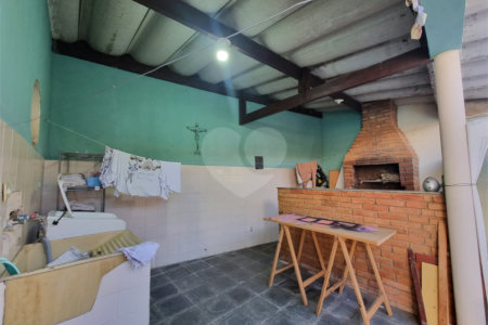 Casa à venda com 4 quartos, sendo 1 suíte,  em Jardim Guarujá, Sorocaba, SP