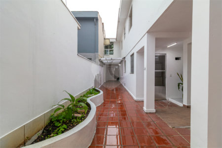 Casa à venda com 4 quartos, sendo 2 suítes, em Ipiranga, São Paulo, SP