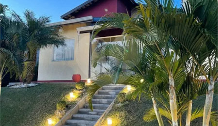 Casa à venda com 4 quartos, sendo 2 suítes, no condomínio Jardim do Ribeirão 2, Itupeva - SP