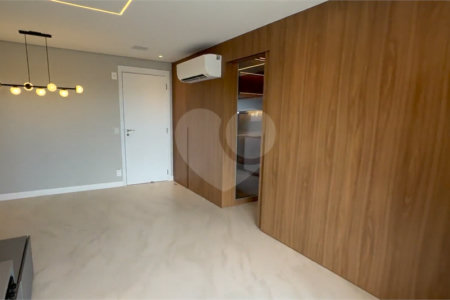 Apartamento à venda com 3 quartos, sendo 1 suíte,  em Parque Industrial Tomas Edson, São Paulo, SP