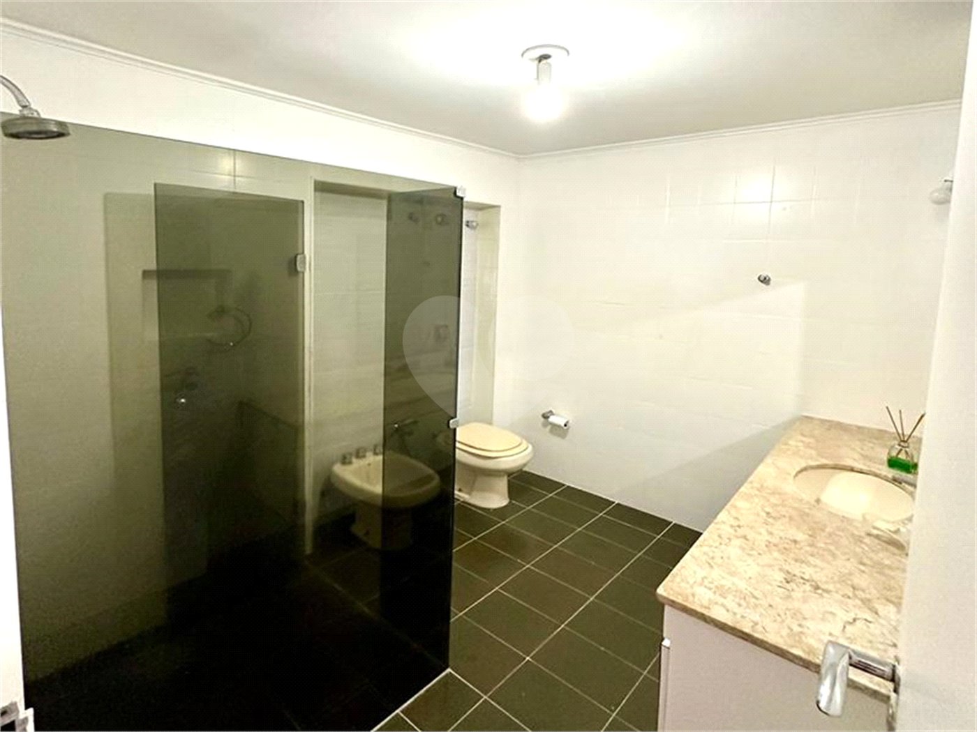 Apartamento à venda com 3 quartos, sendo 1 suíte, em Itaim Bibi, São Paulo, SP