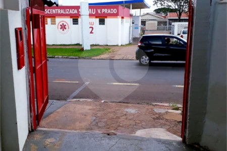 Casa térrea + Sala Comercial na Vila Prado.