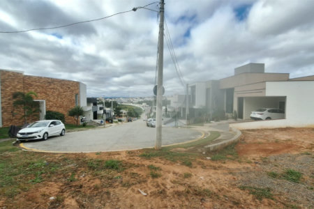 Terreno à venda no condomínio Helena Maria, Sorocaba - SP