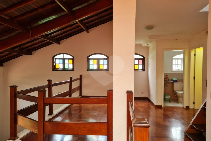 Sobrado à venda com 4 quartos, sendo 1 suíte,  em Jardim Leonor Mendes de Barros, São Paulo, SP
