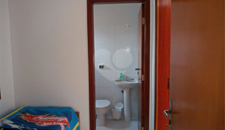 Sobrado à venda com 4 quartos, sendo 3 suítes,  em Tremembé, São Paulo, SP