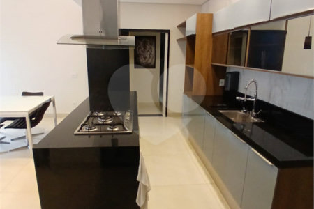 Casa à venda com 3 quartos, sendo 1 suíte, no condomínio Jardim, Sorocaba - SP