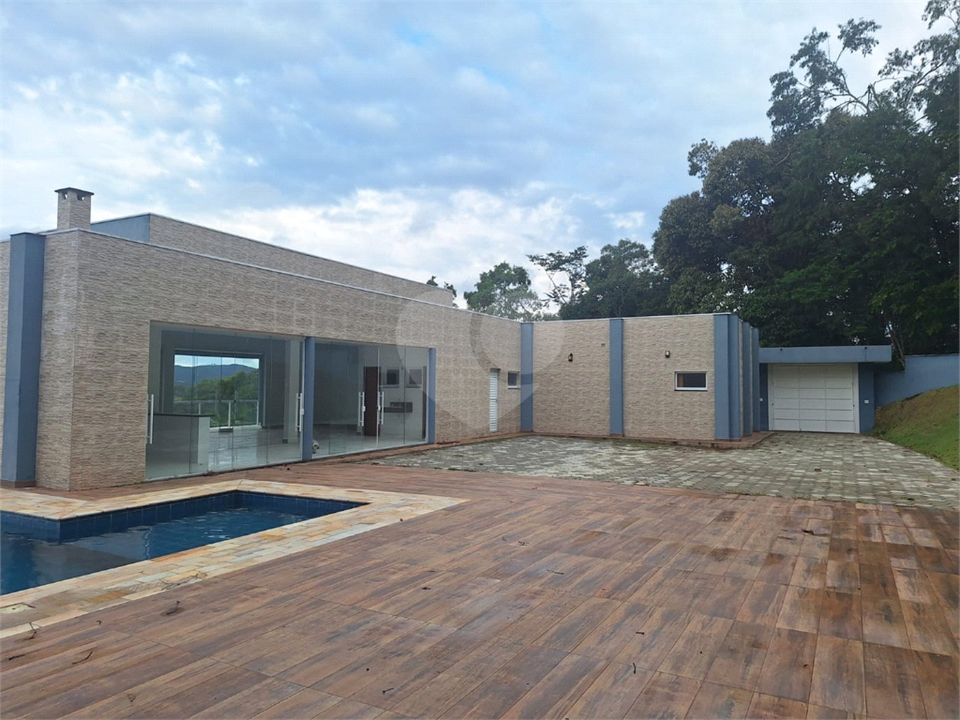 Casa em condomínio à venda com 3 suítes no Centro, Bom Jesus dos Perdões, SP