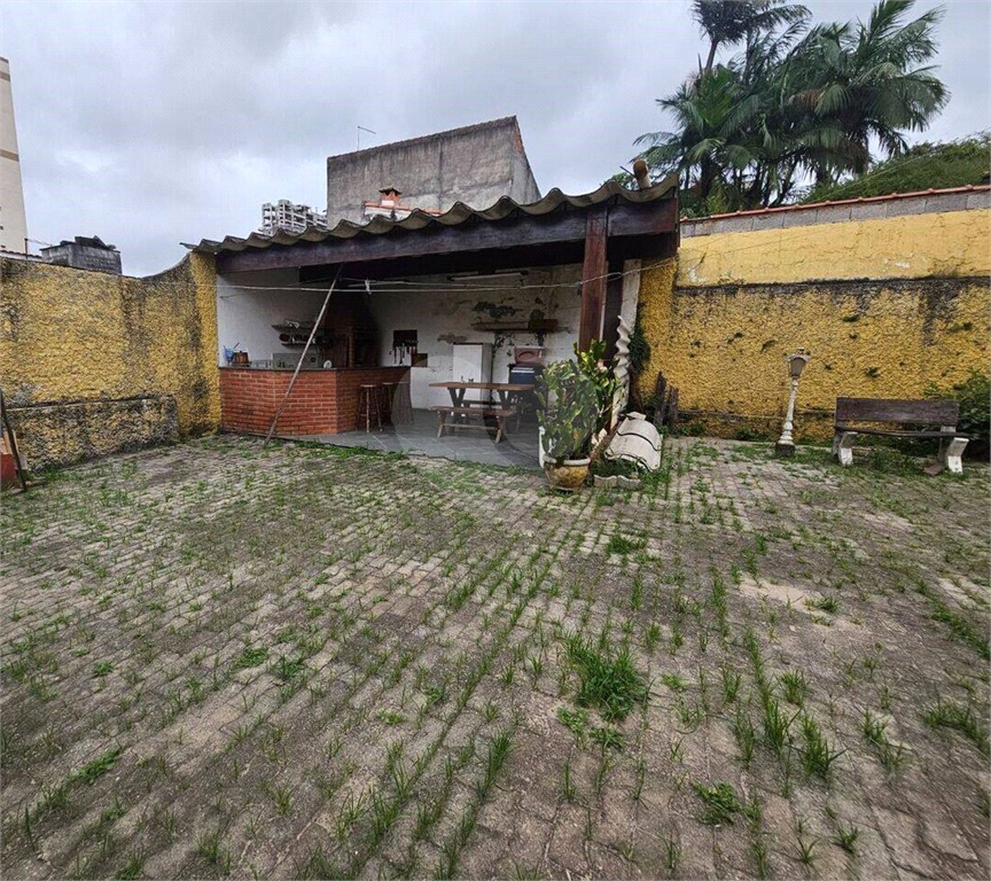 Casa Térrea à venda com 3 quartos, sendo 1 suíte, no Centro, Poá, SP