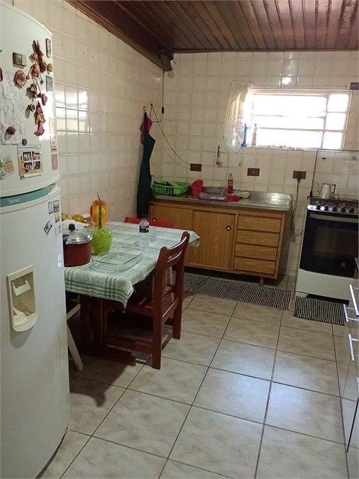 Casa à venda com 6 quartos, sendo 2 suítes,  em Parque São George, Cotia, SP