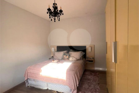 Casa à venda com 3 quartos em Vila Oliveira, Mogi das Cruzes, SP