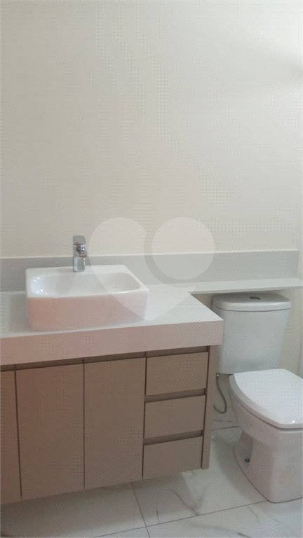 Casa à venda com 3 suítes no condomínio Jardim Residencial Dona Lucilla, Indaiatuba - SP