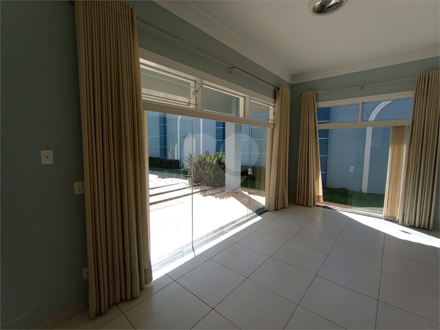 Casa à venda com 3 suítes em Vila Nastri, Itapetininga, SP
