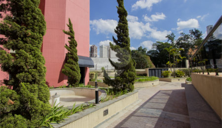 Apartamento à venda com 3 quartos, sendo 1 suíte, em Vila Andrade, São Paulo, SP