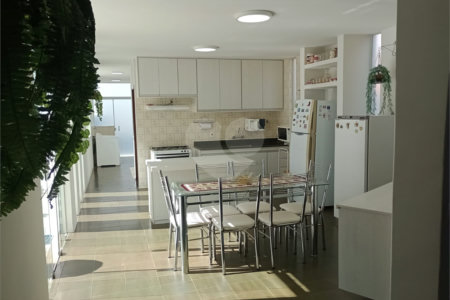 Casa à venda com 4 quartos, sendo 1 suíte, em Vila Rosa, Itapetininga, SP