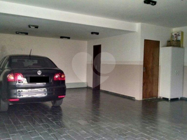 Casa à venda com 3 quartos, sendo 1 suíte,  no condomínio Residencial Morada do Horto, São Paulo - SP