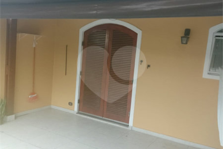 Casa à venda com 3 suítes no condomínio Vila Maria, São Paulo - SP