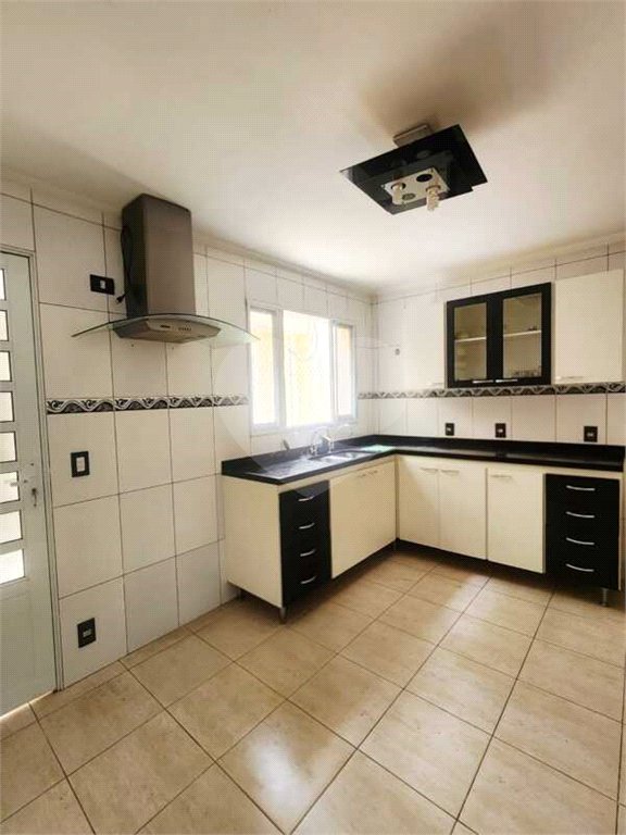 Sobrado à venda com 3 quartos, sendo 1 suíte, em Jardim das Vertentes, São Paulo, SP
