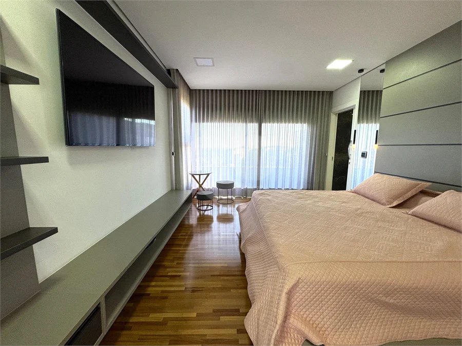 Casa à venda ou para alugar com 4 suítes no condomínio Campo de Toscana, Vinhedo - SP