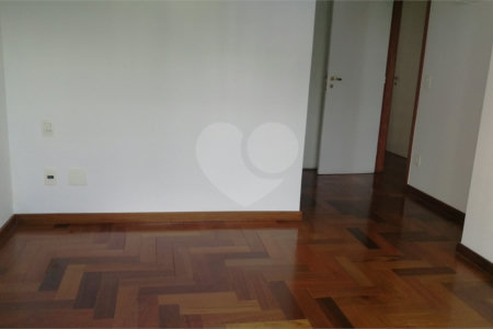 Apartamento à venda com 4 suítes em Vila Suzana, São Paulo, SP