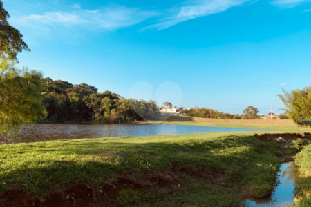 Casa à venda com 3 suítes no condomínio Condomíno Helena Maria, Sorocaba - SP