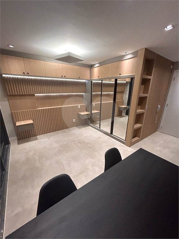 Apartamento à venda ou para alugar com 1 suíte em Pinheiros, São Paulo, SP