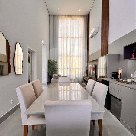 Casa à venda com 3 suítes no condomínio Residencial Mont'alcino, Valinhos - SP