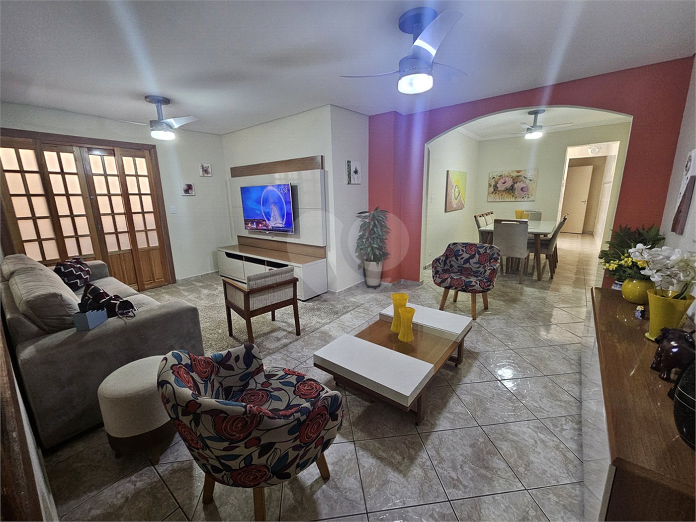 Casa à venda com 3 quartos, sendo 1 suíte,  em Conjunto Residencial Nova Bertioga, Mogi das Cruzes, SP