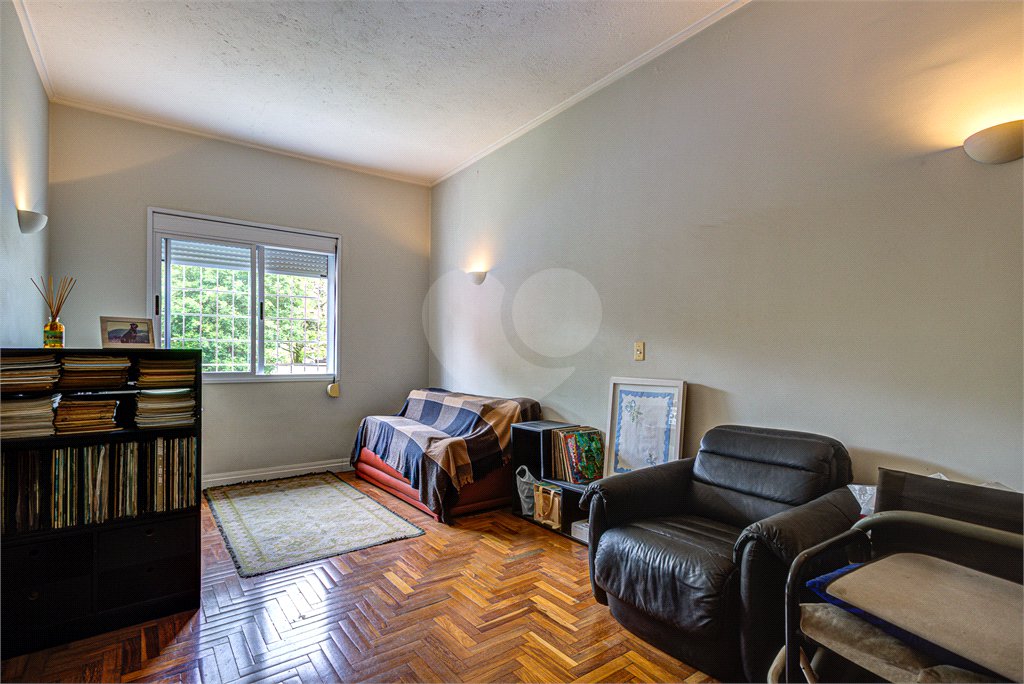 Casa de Vila à venda com 3 quartos, sendo 1 suíte,  em Granja Julieta, São Paulo, SP