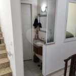 Casa à venda com 3 quartos, sendo 1 suíte, no condomínio Picollo Villaggio, Louveira - SP