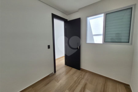 Sobrado à venda com 3 quartos, sendo 1 suíte, em Cidade dos Bandeirantes, São Paulo, SP