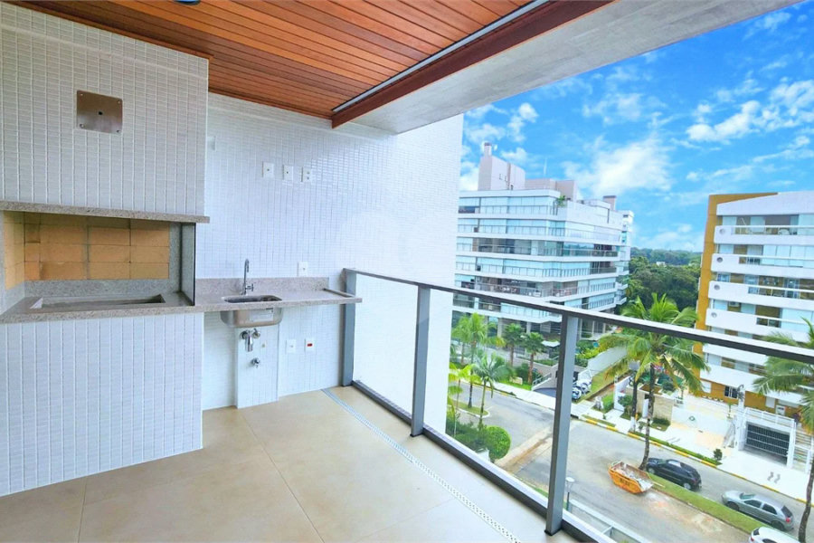 Apartamento à venda com 3 suítes em Riviera de São Lourenço, Bertioga, SP