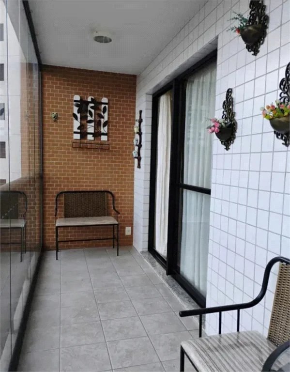 Apartamento à venda com 4 quartos, sendo 1 suíte,  em Cidade São Francisco, São Paulo, SP