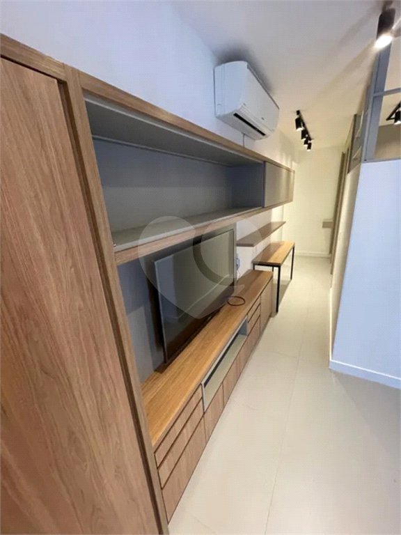 Apartamento para venda no Campo Belo de 42,14 m² - 1 dormitório - 1 banheiro - ar condicionado