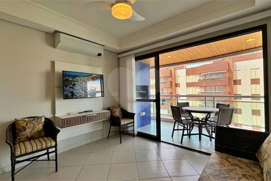 Apartamento à venda com 3 quartos, sendo 1 suíte,  em Riviera de São Lourenço, Bertioga, SP