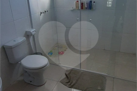 Casa à venda com 4 quartos, sendo 1 suíte, no Centro, Bom Jesus dos Perdões, SP