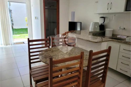 Apartamento à venda com 1 suíte em Taperapuan, Porto Seguro, BA
