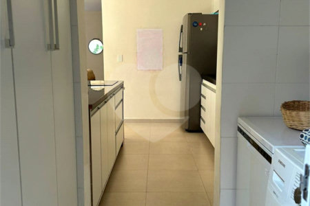 Sobrado à venda com 3 quartos, sendo 1 suíte,  em Villa Di Cesar, Mogi das Cruzes, SP