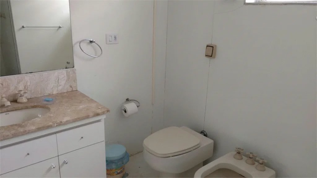 Sobrado à venda com 3 quartos, sendo 1 suíte, em Brooklin Paulista, São Paulo, SP