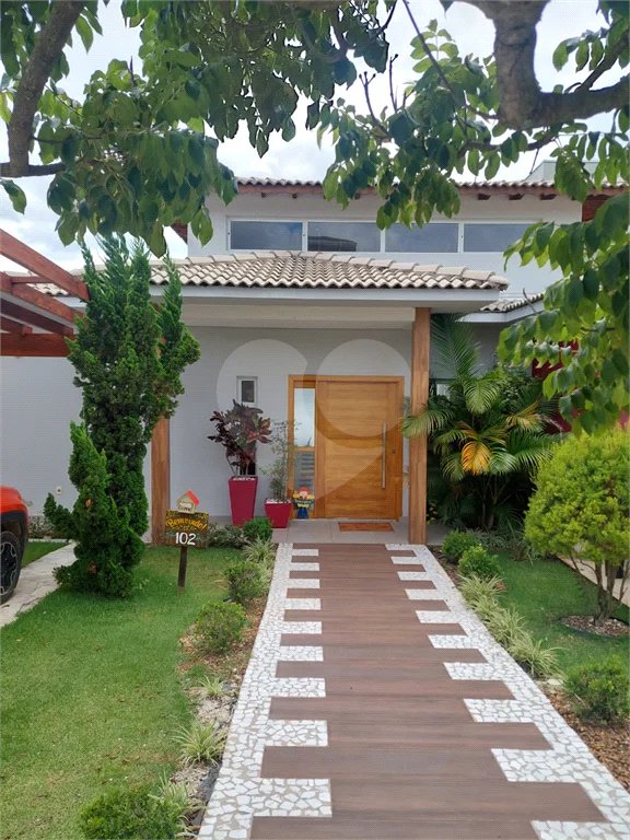 Casa à venda ou para alugar com 4 quartos, sendo 1 suíte, no condomínio Colinas de Inhandjara, Itupeva - SP