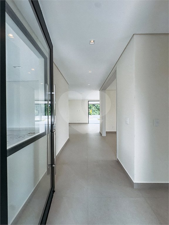 Casa à venda com 4 suítes no condomínio Villa dos Pinheiros, Indaiatuba - SP