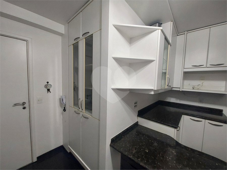 Apartamento à venda com 3 quartos, sendo 2 suítes,  em Cidade São Francisco, São Paulo, SP